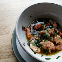 A picture of Spanish Garlic Prawns.
