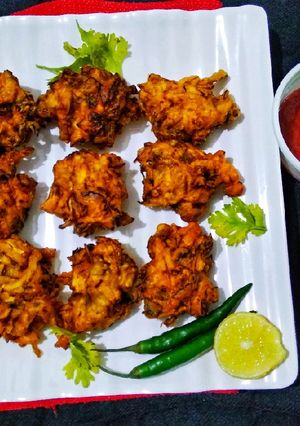A picture of Cabbage pakoda.