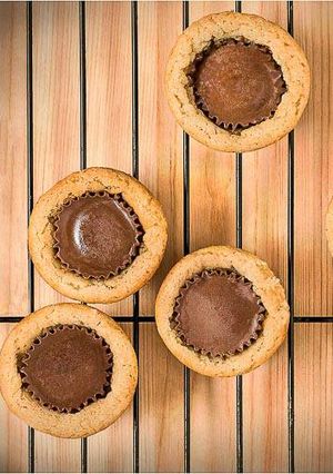 A picture of Peanut butter cup cookies.