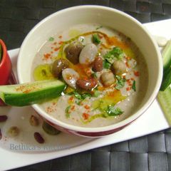 A picture of Mixed Beans Hummus.