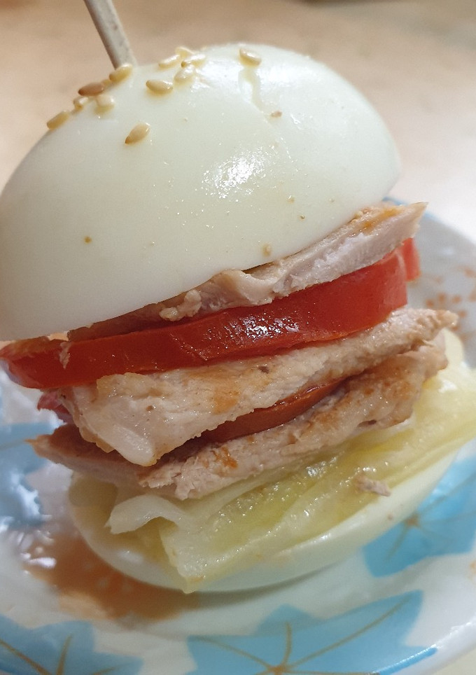 狗狗鮮食～雙層豬肉蛋漢堡（烤肉食材再利用） 的食譜成品照片