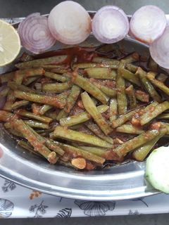 ગુવાર નું શાક (Guvar Shak Recipe In Gujarati) રેસીપી મુખ્ય ફોટો