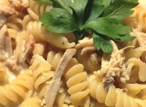 Una foto de Fideos con Pollo y Crema