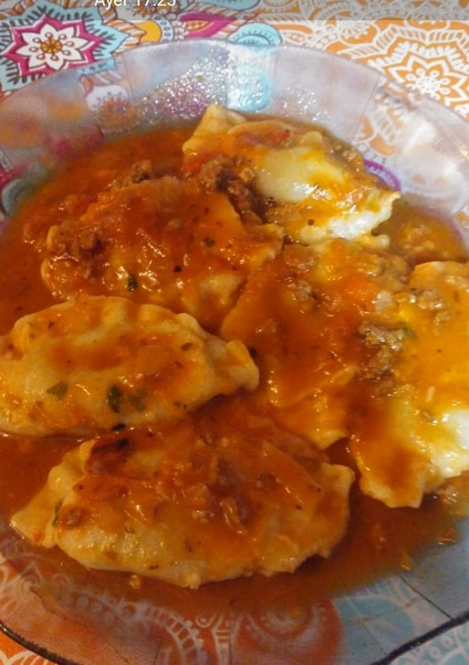 Una foto de Tortelletis de verdura y Carne con salsa Súper Express😀😋
