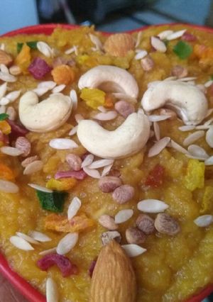 A picture of Apple Halwa.