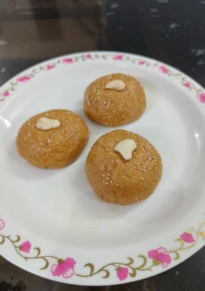 A picture of Magaj Laddu.