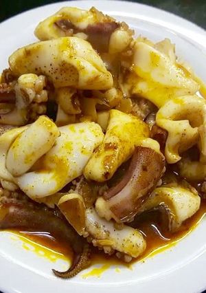 Hình của món Mực xào sa tế bò kho.