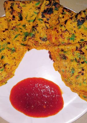 हिरव्या मेथीचे पराठे (methi paratha recipe in marathi) रेसिपी चे मुख्य फोटो 