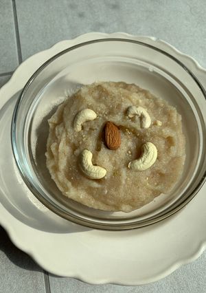 A picture of Jaggery Halwa.