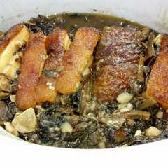 รูปของ Babi Hong bwe chai (sawi kering) simple cooking nan lezat
