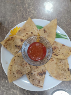 ચીઝ પરાઠા (Cheese Paratha recipe in Gujarati) રેસીપી મુખ્ય ફોટો