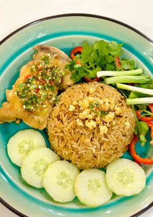 Hình của món Cơm gà kiểu Thái.