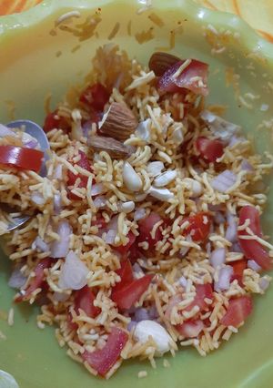 A picture of Homemade sev chaat.