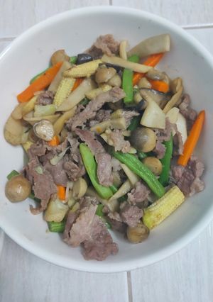Hình của món Bò xào rau củ.