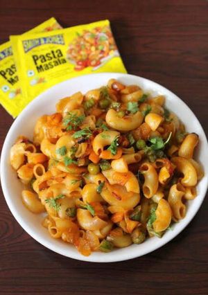A picture of Macaroni.