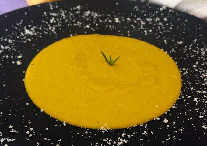 Come a Fai Qualsiasi notte della settimana Vellutata di patate, cipolle e rosmarino