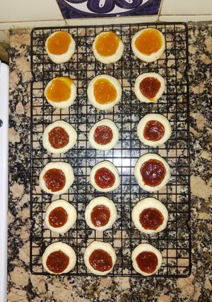 Una foto de Pepas de Membrillo y Batata con Masa de Pastafrola sin TACC
