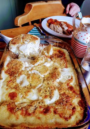 A picture of Garlicky creamy Potato dauphinoise 🐬🥛🥔.