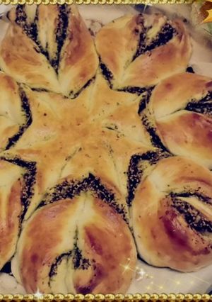صورة لوصفة فطيرة العجوة وفطيرة الزعتر