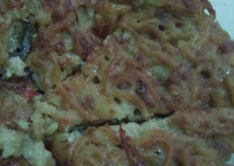 Resep Pizza Mie Pedas Yang Gurih