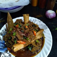 A picture of Bhuna gosht.