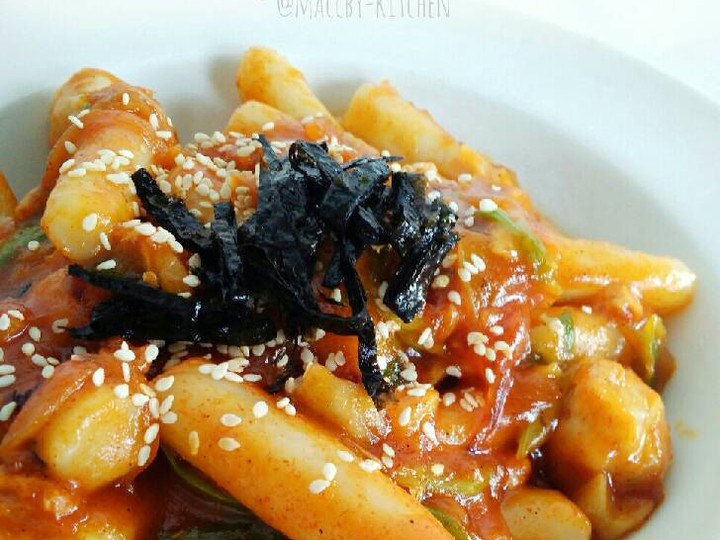 Cara Gampang Membuat Tteokpokki (Homemade Garetteok aka kue beras Korea) Anti Gagal