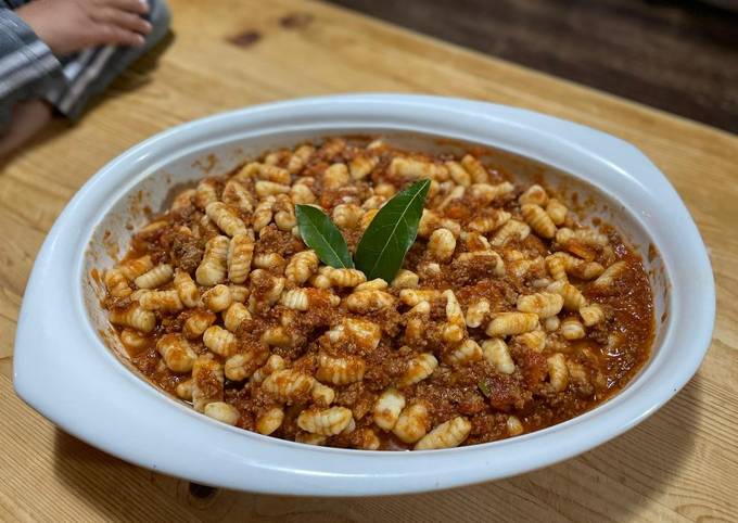 Gnocchi al ragu' di cinghiale