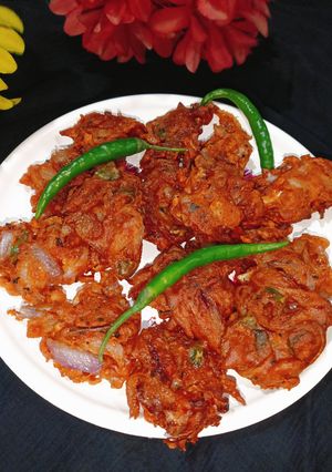 प्याज के पकोड़े रेसिपी मुख्य फोटो
