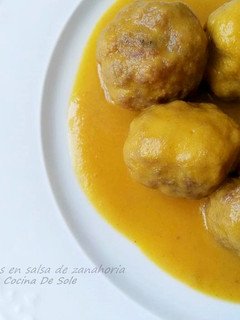 Una foto de Albóndigas en salsa de zanahoria