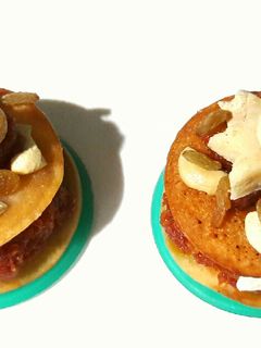 A picture of Mini Carrot Pancakes and Carrot Halwa Canapé.