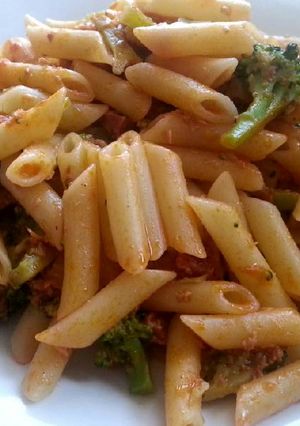Foto principal de Pasta con chorizo y atún