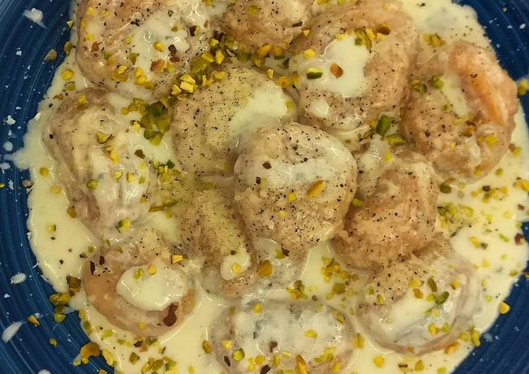 Simple Way to Make Perfect Gnocchi di zucca con gorgonzola, mascarpone e granella di pistacchi