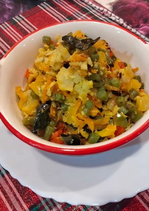 A picture of Mix vegetable Thoran.
