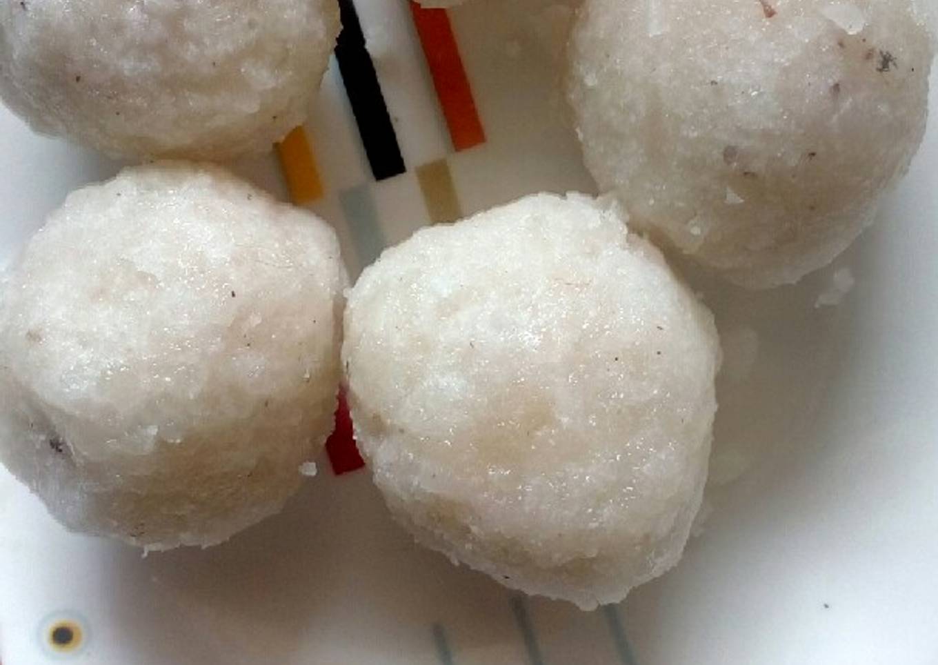 Nariyal ke laddu