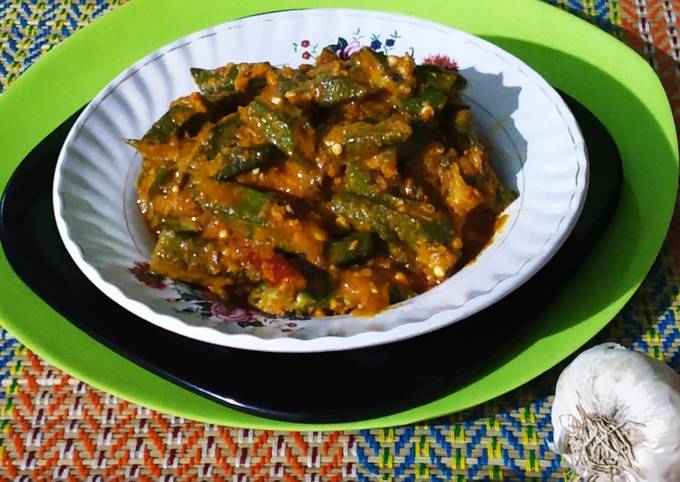 Dahi bhindi(curd okra)