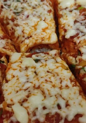 વેજ પીઝા (Veg Pizza Recipe In Gujarati) રેસીપી મુખ્ય ફોટો