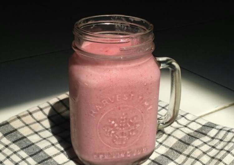 Strawberry Smoothies