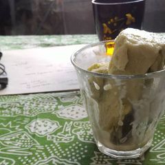 A picture of Green tea ice cream.