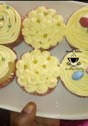 A picture of Buttered icing.