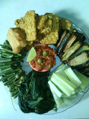 Langkah Mudah untuk Membikin Resep Sambal Terasi Goreng Pedas yang  Bikin Ketagihan Anti Ribet, Sempurna