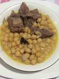 Potro con garbanzos y trufa negra