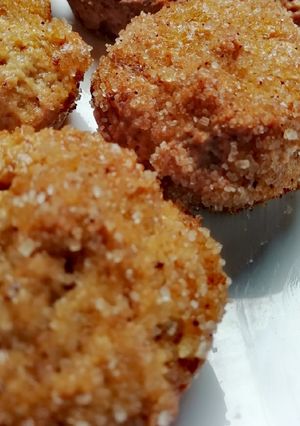 A picture of Donut muffins.