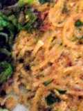 Tortilla china con ensalada de lechuga y tomate