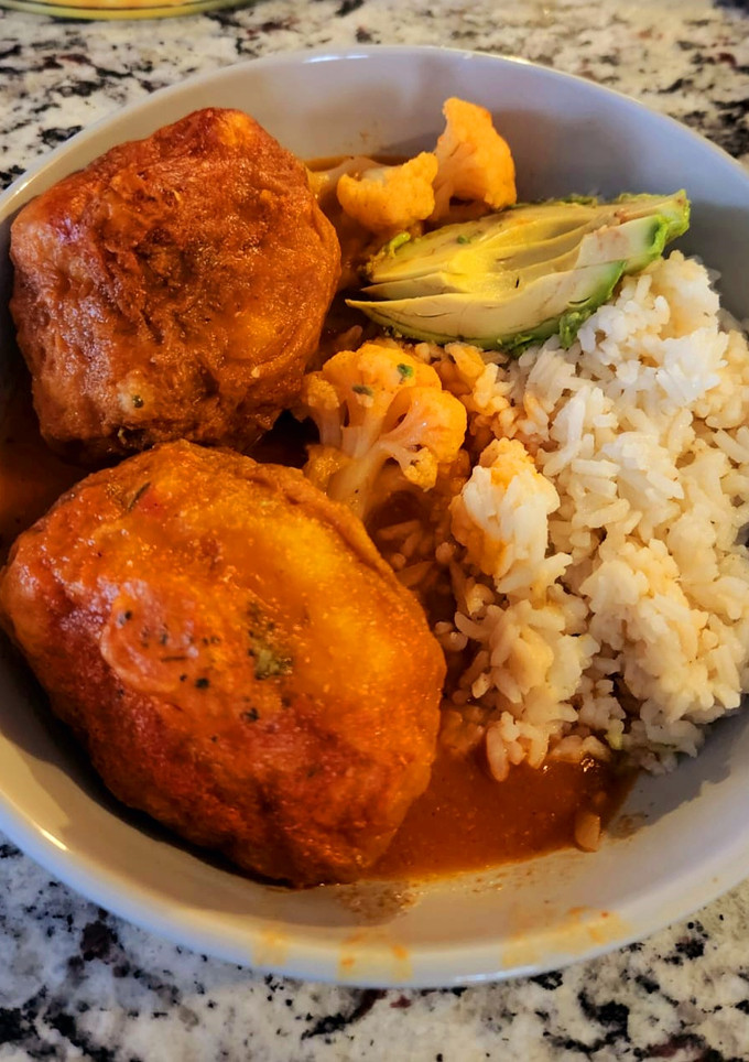 Una foto de Coliflor capeada rellena de Queso