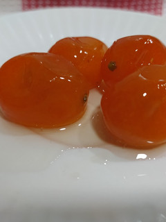 Una foto de Naranjas kumquat en almíbar 🍊🍊🍊
