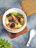 591. Sup bakso sayuran