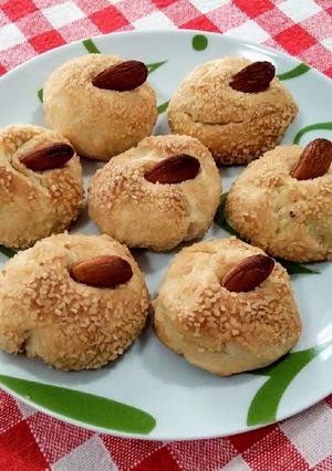 Foto di Biscotti alle mandorle con esubero di lievito madre