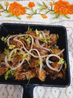 हरी चटनी के चटपटे स्पाइसी आलू(hari chatni ke chatpate spicy aloo recipe in hindi) रेसिपी मुख्य फोटो