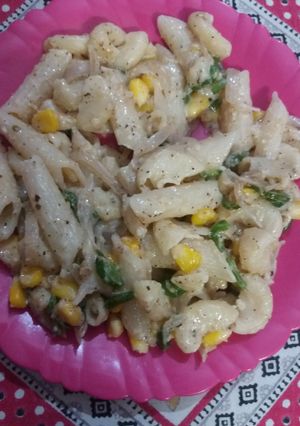 A picture of Creamy white sauce semolina pasta.