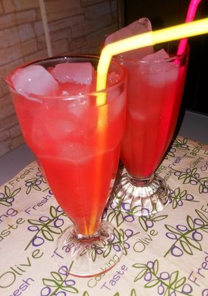 A picture of Water melon agua fresca.